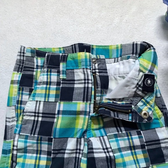 Izod NWOT Shorts Bundle for Boys 2T - Picture 9 of 13